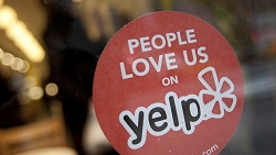 美国的大众点评——Yelp，据说在求出售。谷歌，接吗？