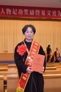 光明骄傲！光明乳业送奶员凌
