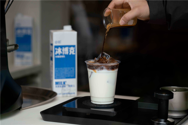 一杯啤酒几百块 是智商税吗？