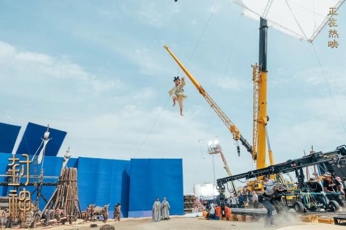 电影《封神》30亿总成本是怎么花的？外景地近千亩