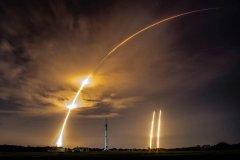 SpaceX 成功发射全球最大商业通